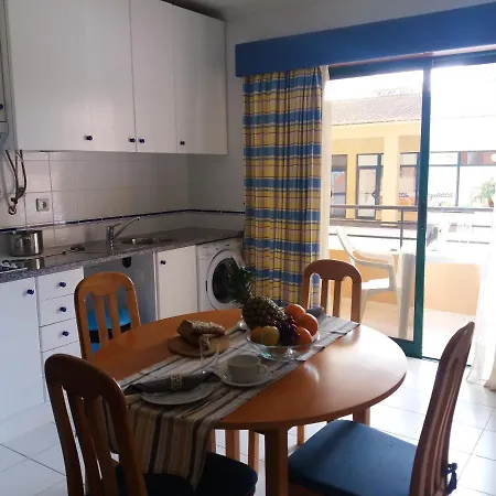 Apartmán With One Bedroom In With Shared Pool Furnished Balcony And Wifi