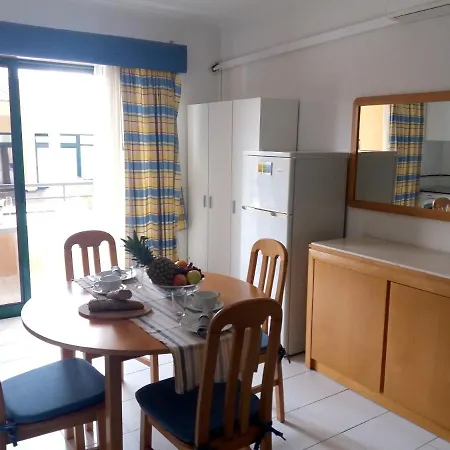 With One Bedroom In With Shared Pool Furnished Balcony And Wifi Апартаменты *