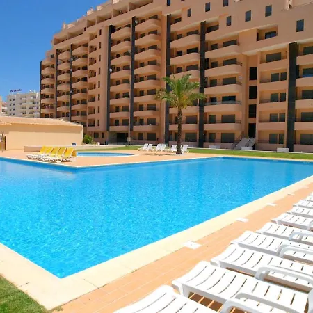 With One Bedroom In With Shared Pool Furnished Balcony And Wifi Апартаменты